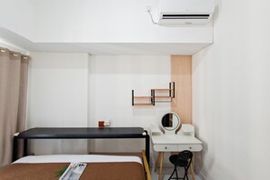 Standard Apartment - Clean And Nice 1Br At Apartment Casa De Parco (Tangerang)