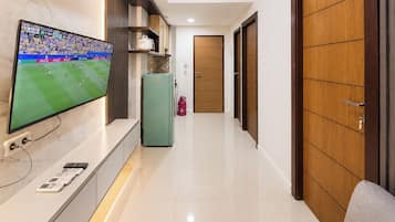 Standard Apartment | Television