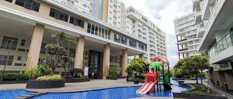 Children’s play area – outdoor