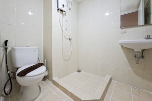 Standard-Apartment | Badezimmer