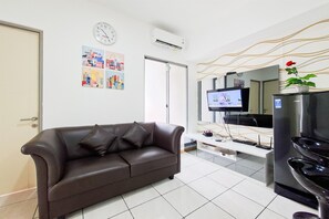Interior - Warm And Cozy 2Br With Extra Room At Apartment M-Town Residence (Tangerang)