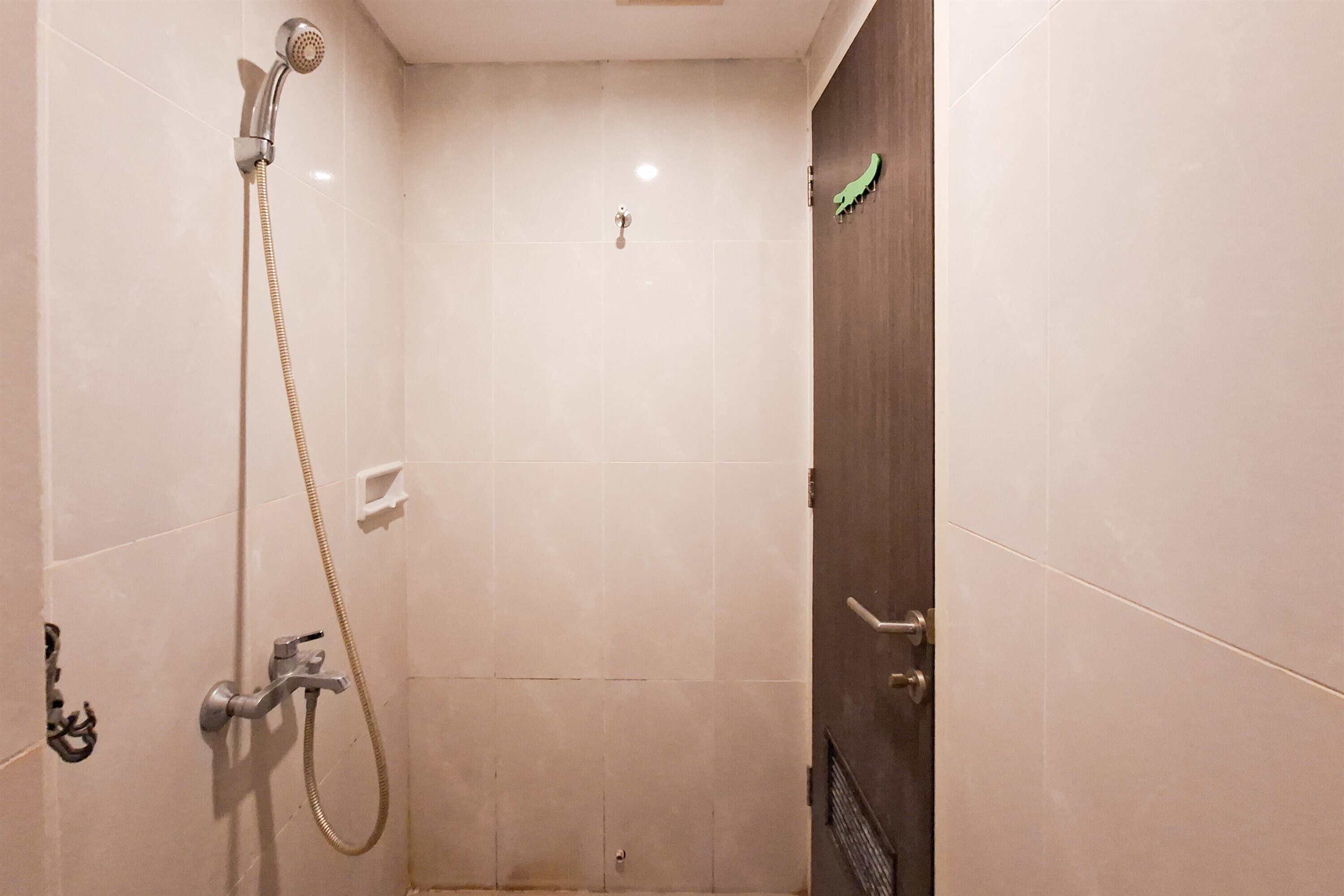 Standard Studio | Bathroom