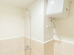 Standard-Apartment | Badezimmer