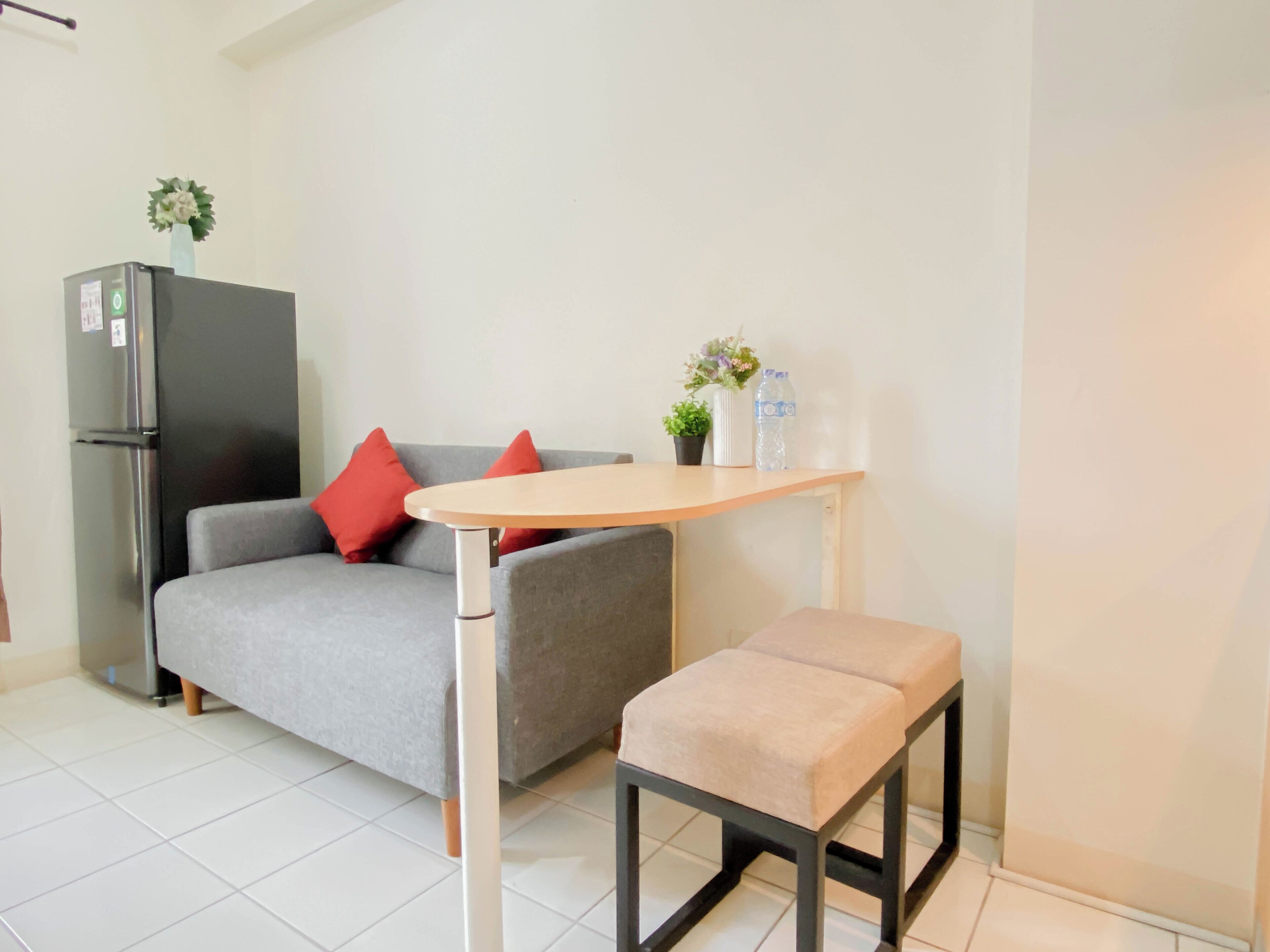 Standard Apartment | Living room
