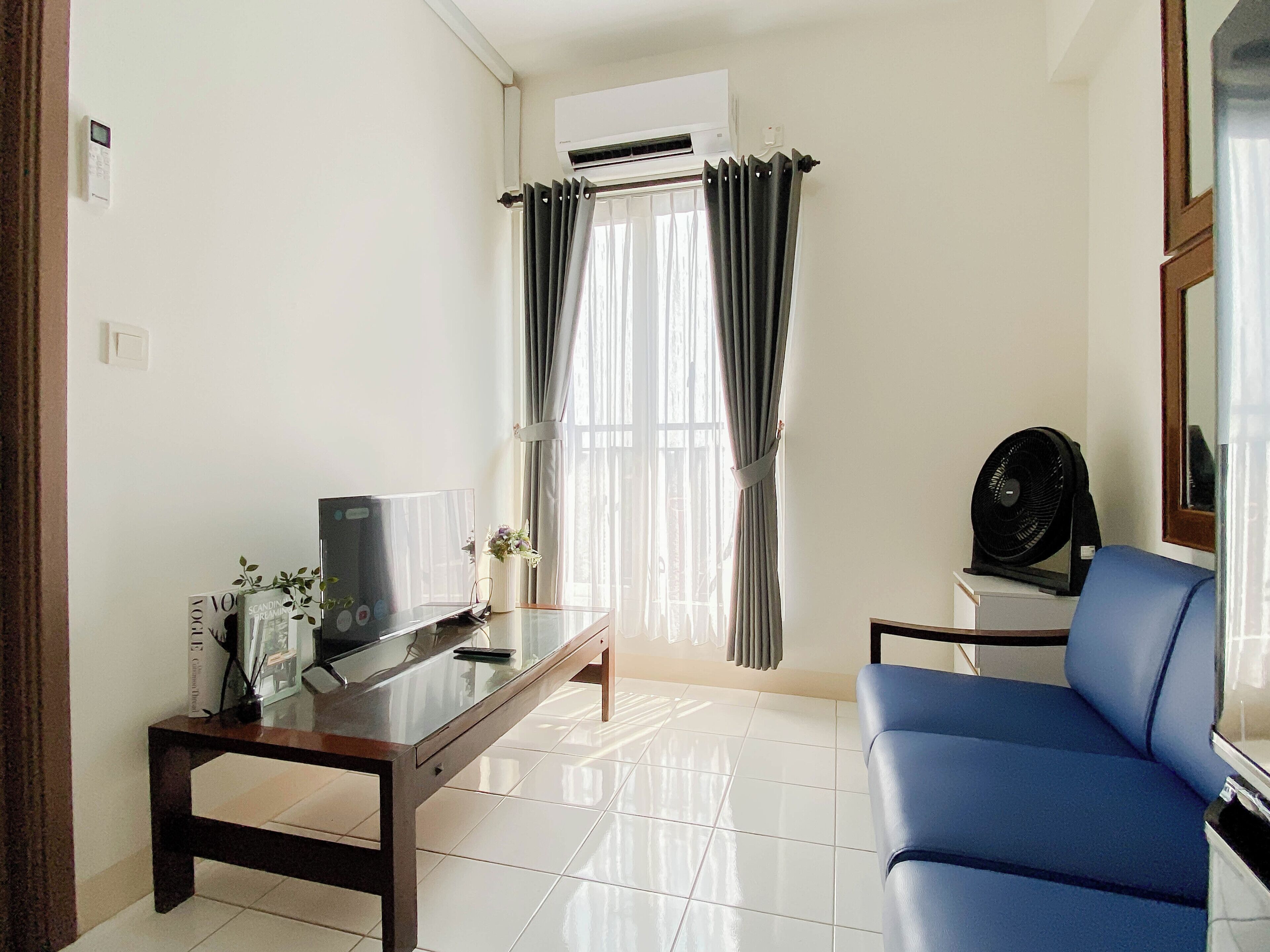 Standard Apartment | Living room