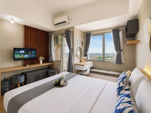 Standard Studio - Warm And Comfy Studio At Apartment Lrt City Jatibening (Bekasi)
