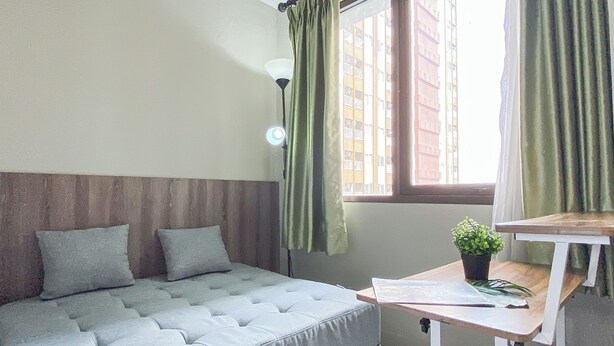 Standard Studio - Good Neat Studio Room At Apartment Lrt City Jatibening (Bekasi)