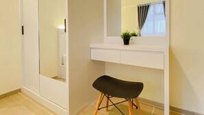 Ảnh chưa phân loại, 2 trong số 24 ảnh, nút