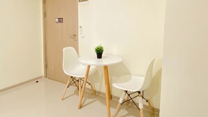 Ảnh chưa phân loại, 3 trong số 24 ảnh, nút