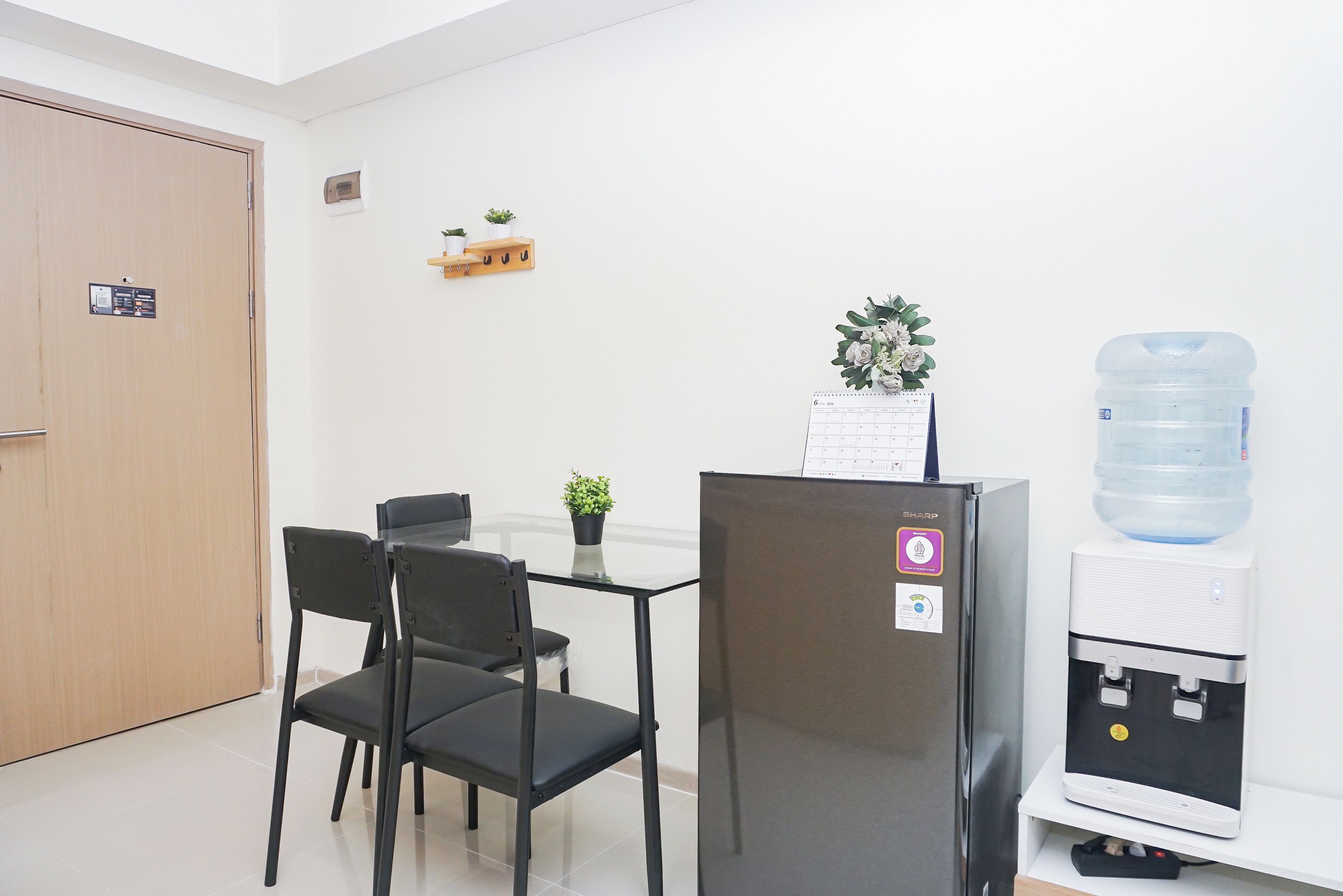 Standard Apartment | Dining room