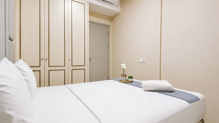 4Br Combine Spacious And Amazing At Grand Sungkono Lagoon Apartment