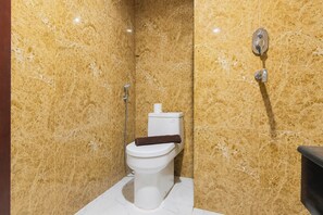 Standard-Apartment | Badezimmer