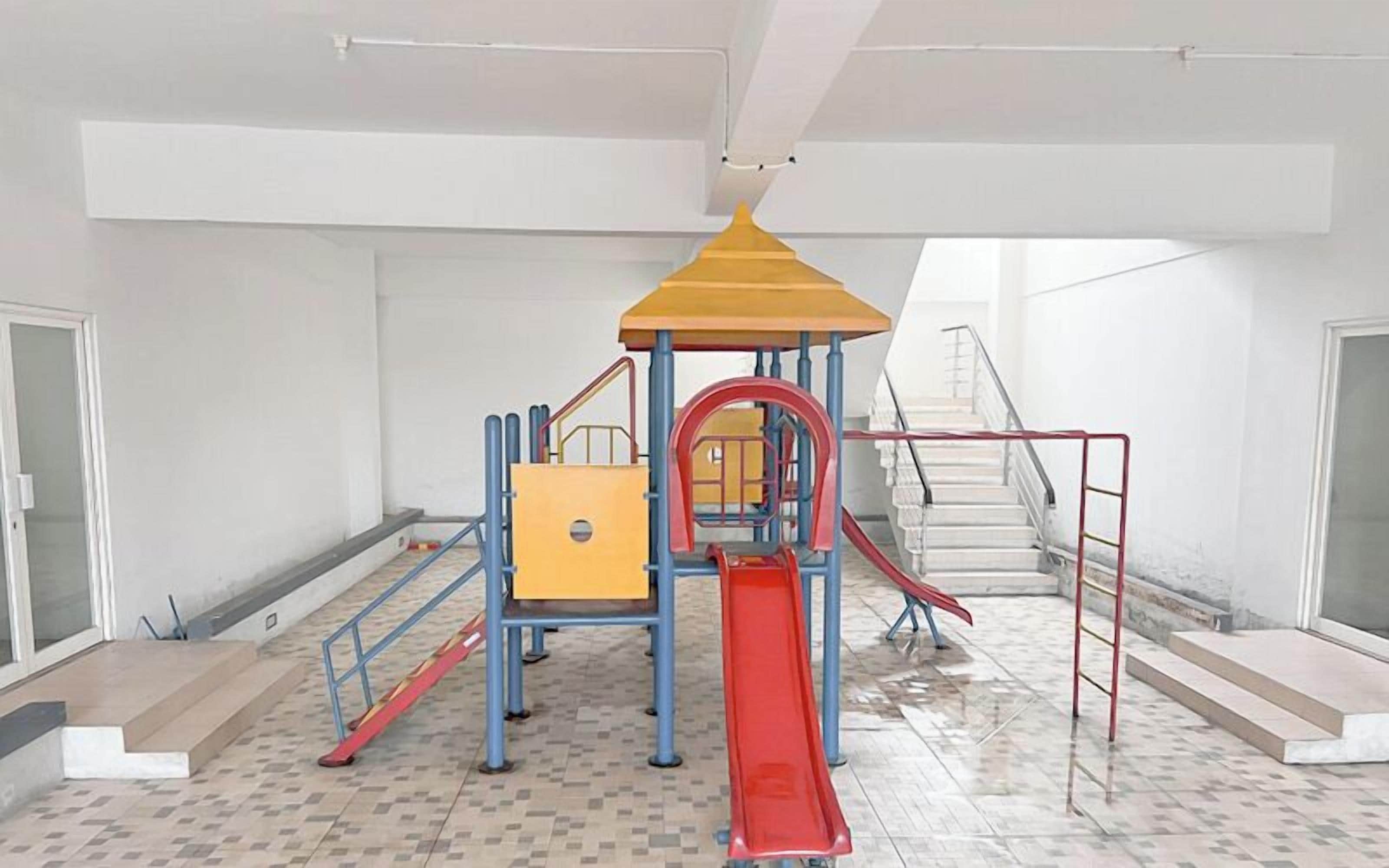 Innen-Kinderspielplatz