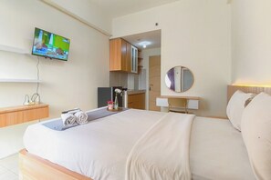 Standard Studio | Free WiFi - Minimalist And Simple Studio At Bale Hinggil Apartment (Surabaya)