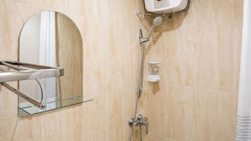 Standard Studio | Bathroom
