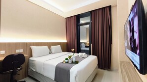 Standard Studio - Modern Look Studio At Apartment The Vertu (Surabaya)