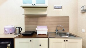 Interior - Modern Look Studio At Apartment The Vertu (Surabaya)