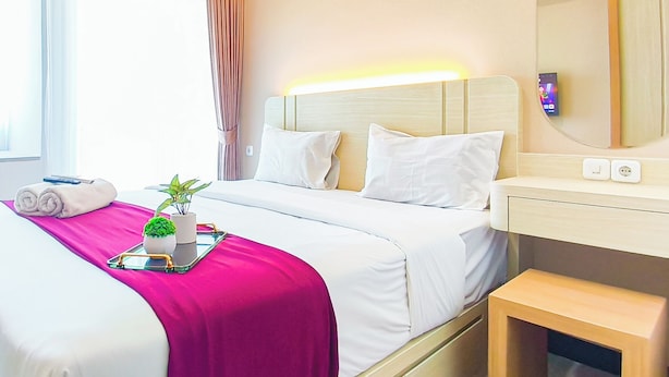 Room - Well Appointed Studio At Apartment Westown View Surabaya (Surabaya)