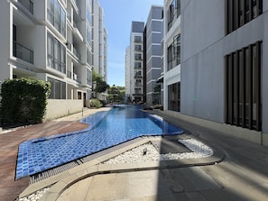 Kolam renang outdoor