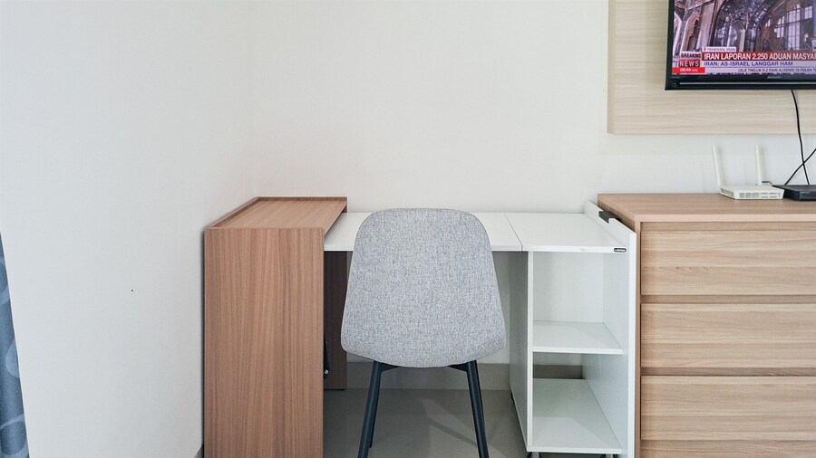 Skyline View 1Br Without Living Room At Apartment Bintaro Embarcadero