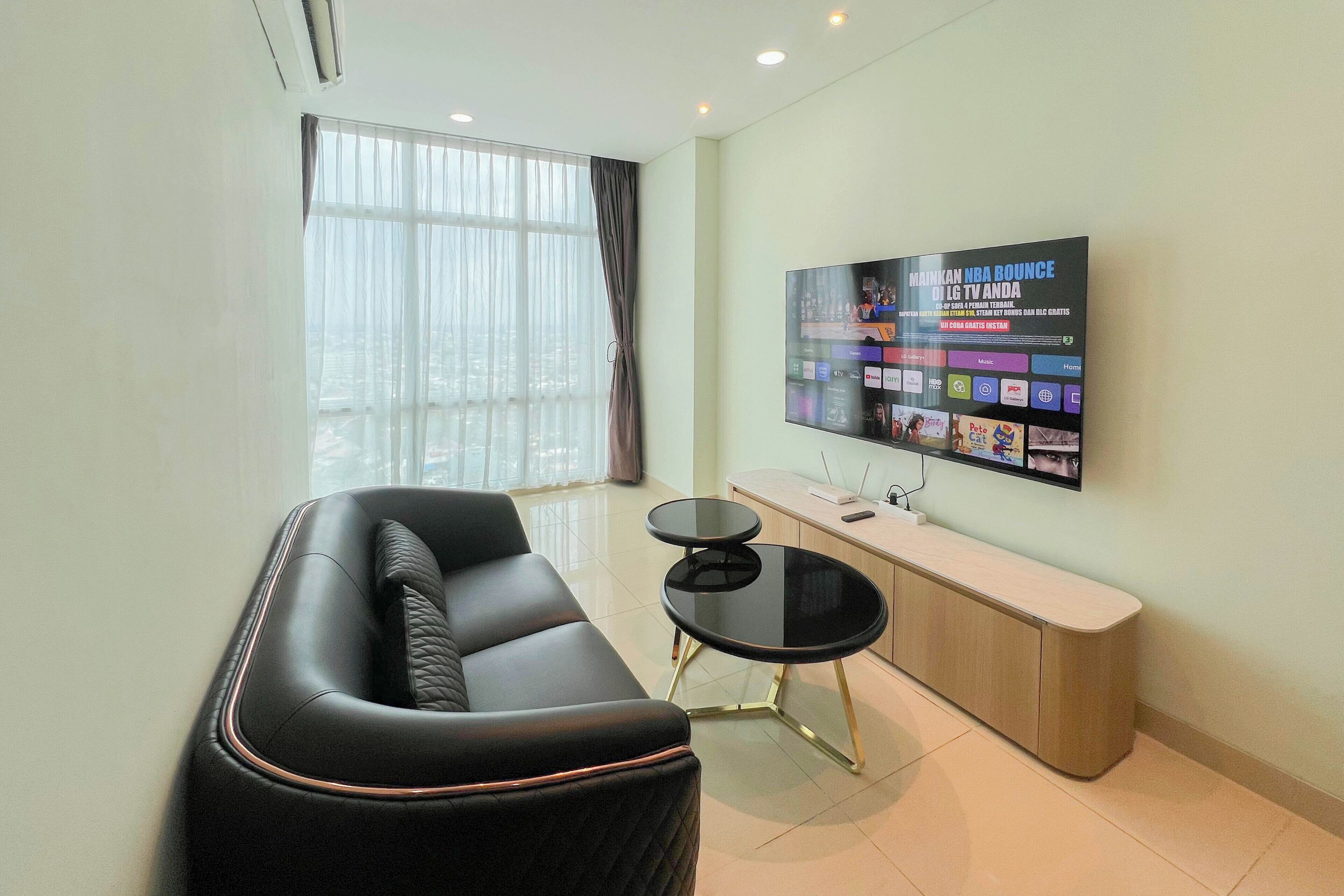 Standard Apartment | Living room