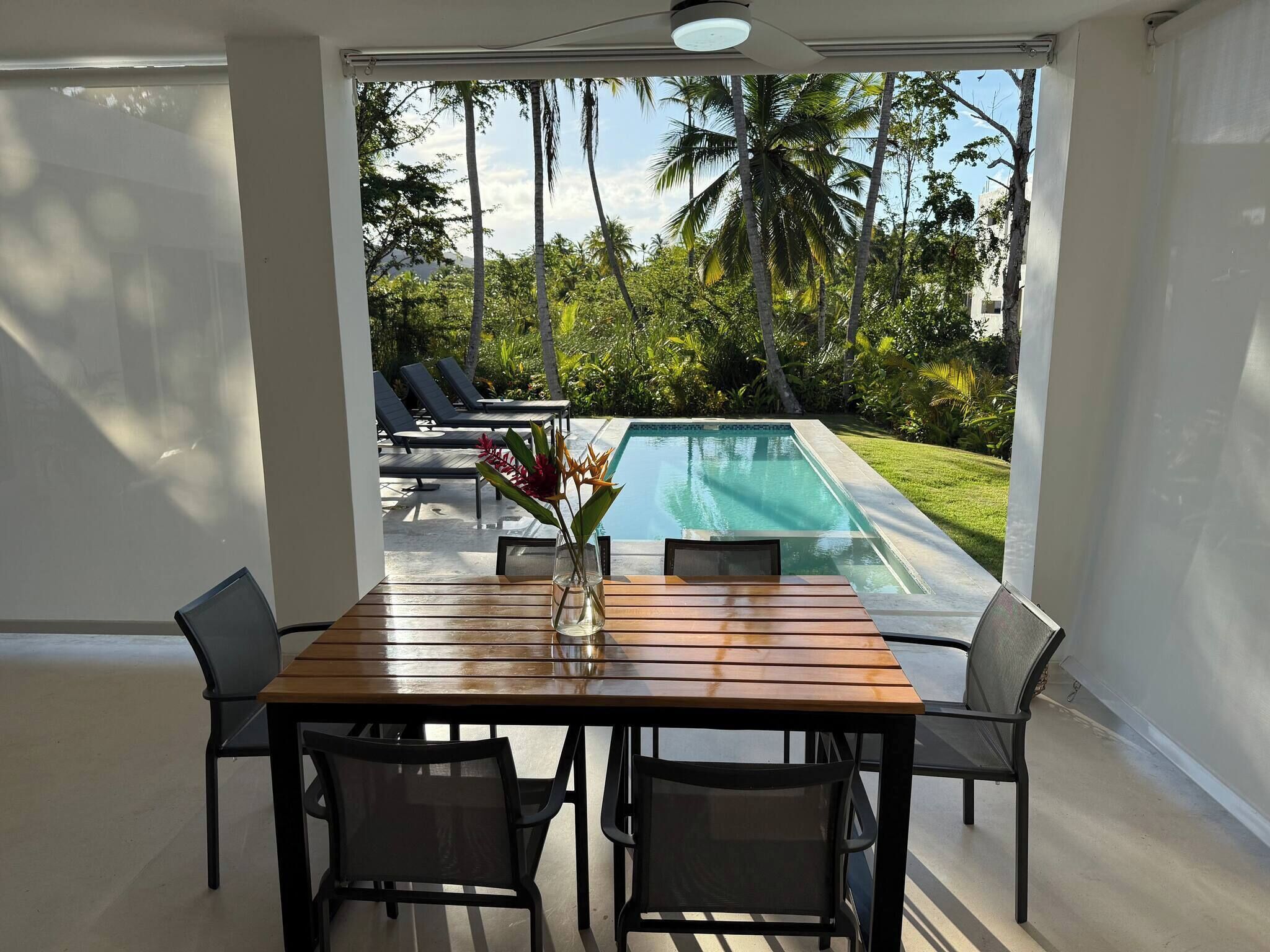 Vila, 2 quartos, para fumantes, piscina particular | Piscina | Piscina interna