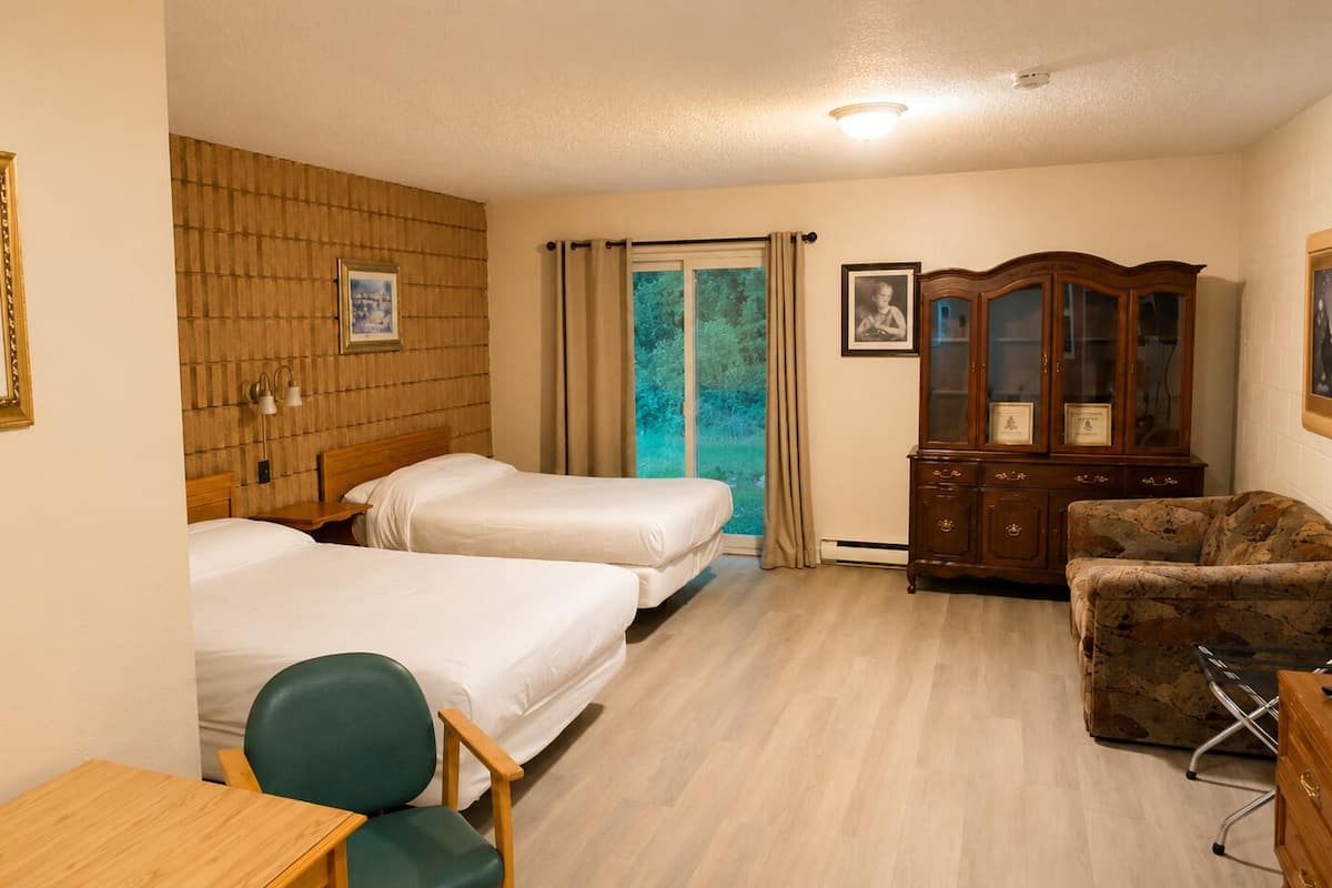 Chambre Confort double | Accès au Wi-Fi (inclus)