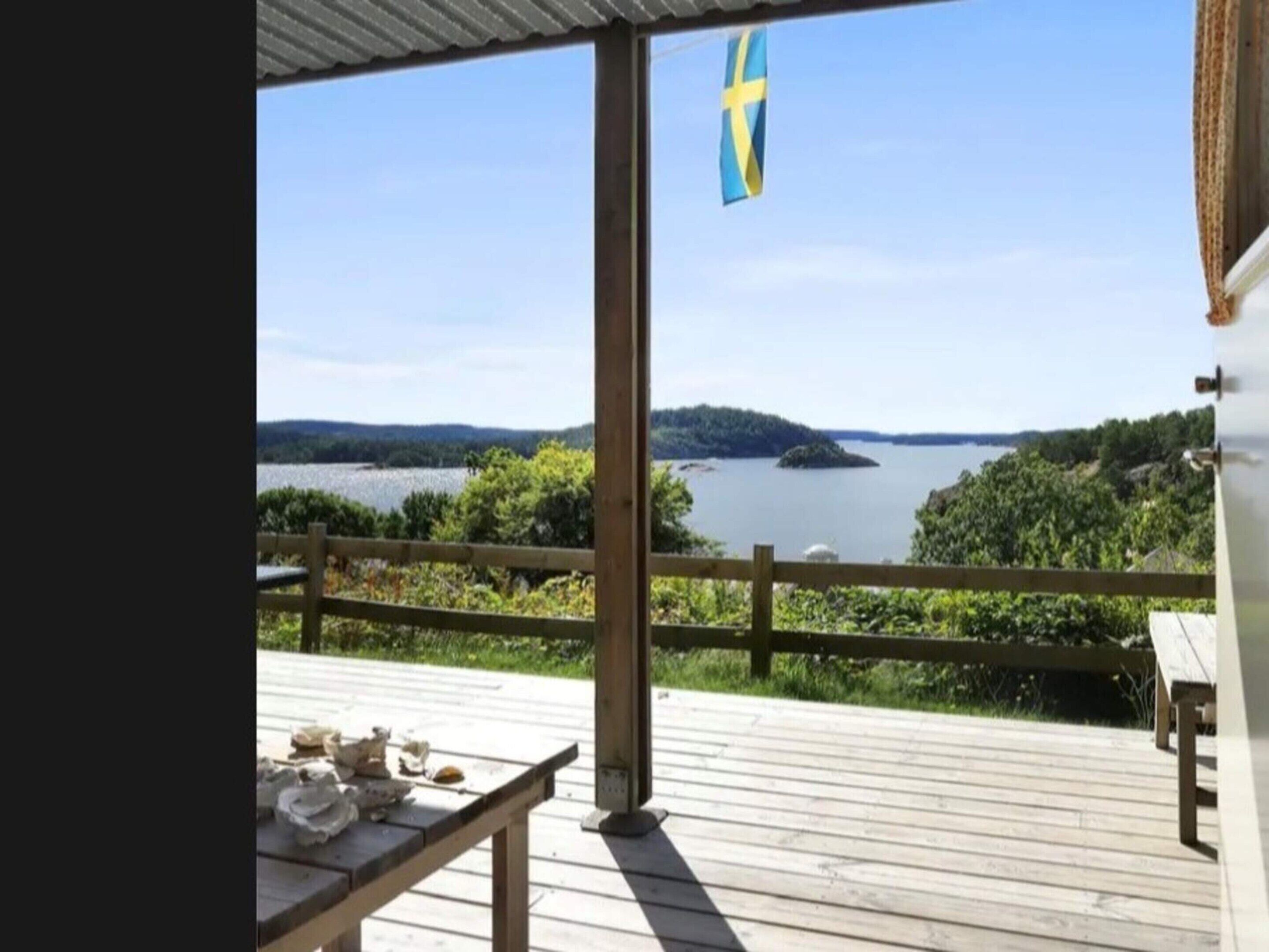 House | Water view