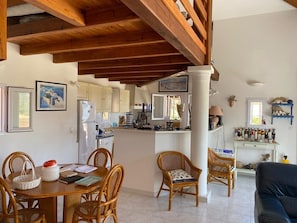 Dining - Villa with Private Pool and Sea View in Coti-Chiavari (COTI CHIAVARI)