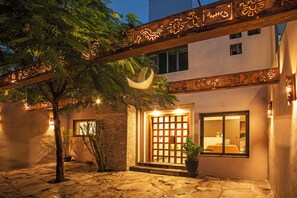 Bagian depan properti