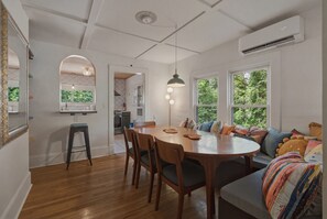 Dining - Walk to town 5BR Home, Sauna, Firepit, Movie room, Pet friendly with (Black Mountain)