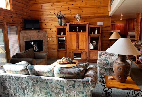 Log Cabin in Kirkland, Arizona