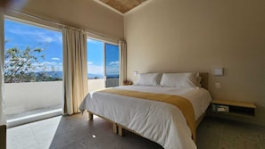 Iron/ironing board, Internet, bed sheets - Casa Nubes, beautiful view, ideal for families or groups, 6 bedrooms, pool. (Oaxaca de Juárez)
