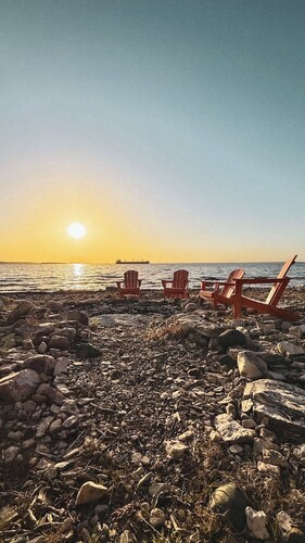 Wonderful 1-bedroom bell tent campground in peaceful Drummond for nature lovers