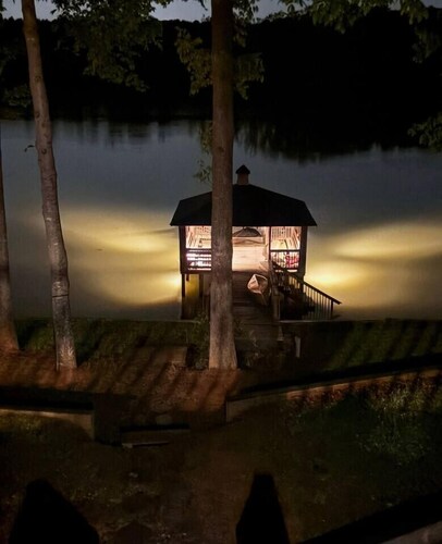 Family Lake Escape | Dock | Fire | Sunset Views