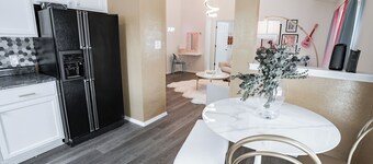 Swiftie’s Babe Cave is a Taylor-Themed 3BR Retreat Near Downtown Owensboro!