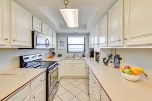 Condo, Multiple Beds (Emerald Surf 204) | Private kitchen - Emerald Surf 204 (Navarre)