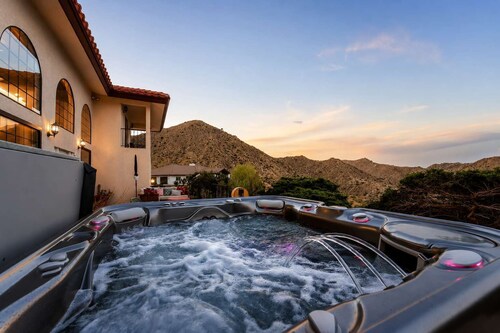 Desert Sunsets Wellness Villa · Pool, Sauna, Views