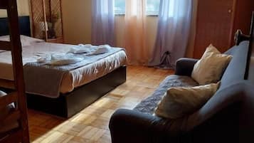 Deluxe Apartment, Balcony, Garden View