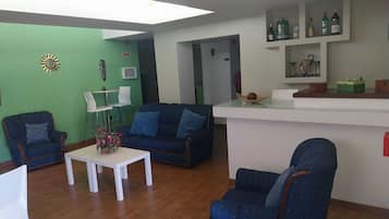 Classic Villa | Living area