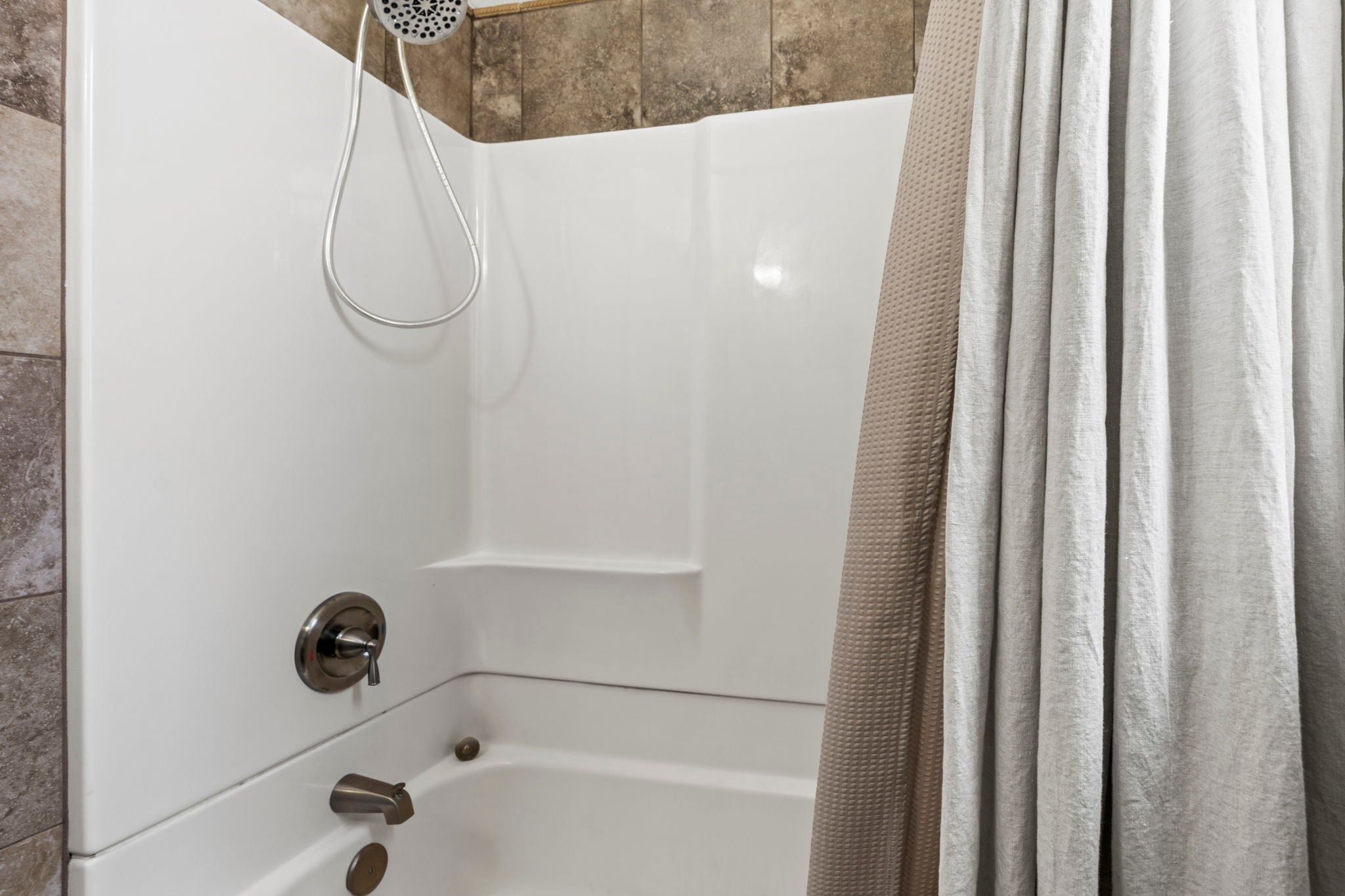 Full Bath with Tub/Shower