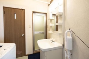 Basic-Apartment, 1 Schlafzimmer, Stadtblick | Badezimmer
