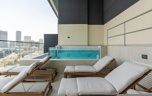 House - Refreshing 2BR at Binghatti Onyx (Dubai)