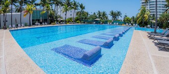 Oasis in Acapulco Apartment for 6
