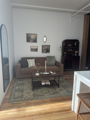 Living area - Western Middle, Unit 402, Studio (Troy)