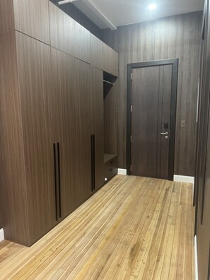 Interior - Western Middle, Unit 402, Studio (Troy)