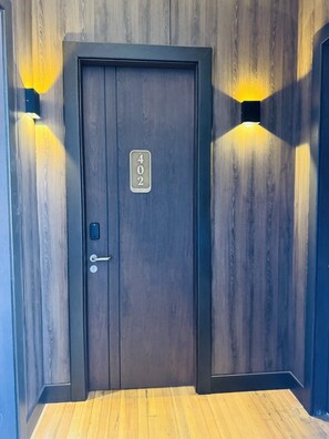 Interior - The Ilium Suite 402 - River view Luxury Studio in Downtown Troy (Troy)