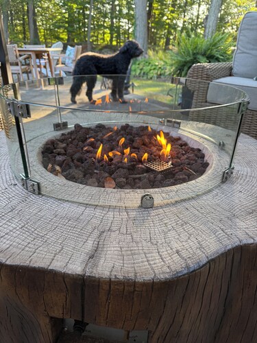 Open layout 3-bedroom home in Fairfield. Serene backyard, fireplaces, hot tub.
