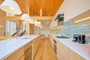 Deluxe Villa, Garden View | Private kitchen