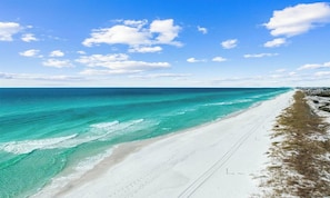 Beach nearby - LSV/Golf Cart & 4 Bikes Included! STEPS to Camp WaterColor! (Santa Rosa Beach)